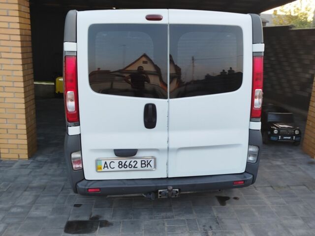 Белый Опель Виваро, объемом двигателя 0 л и пробегом 500 тыс. км за 8000 $, фото 4 на Automoto.ua