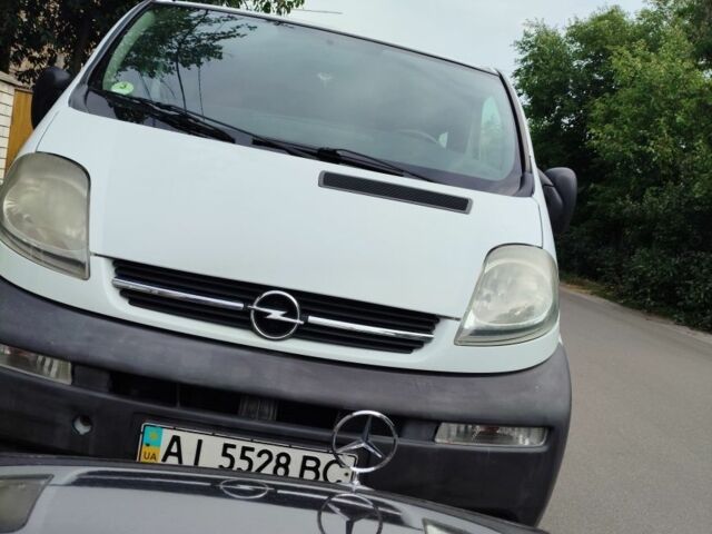 Белый Опель Виваро, объемом двигателя 1.9 л и пробегом 277 тыс. км за 6800 $, фото 1 на Automoto.ua