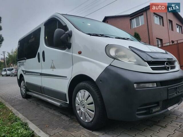 Білий Опель Віваро, об'ємом двигуна 1.9 л та пробігом 243 тис. км за 7800 $, фото 6 на Automoto.ua
