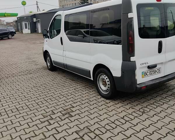 Белый Опель Виваро, объемом двигателя 1.87 л и пробегом 280 тыс. км за 6000 $, фото 15 на Automoto.ua