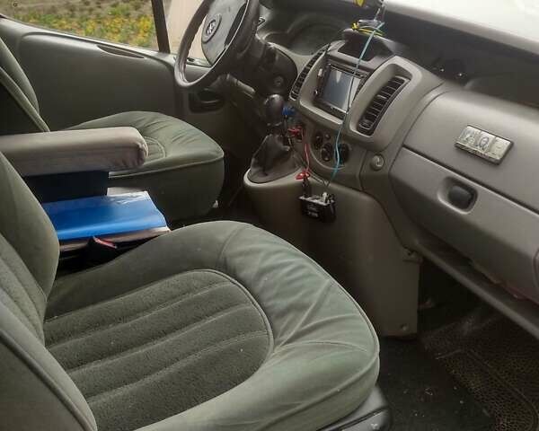 Білий Опель Віваро, об'ємом двигуна 1.9 л та пробігом 525 тис. км за 5500 $, фото 2 на Automoto.ua