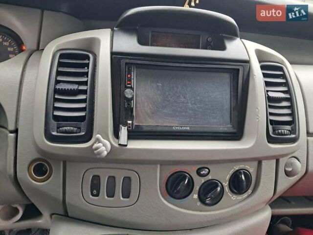 Білий Опель Віваро, об'ємом двигуна 1.9 л та пробігом 319 тис. км за 6800 $, фото 14 на Automoto.ua