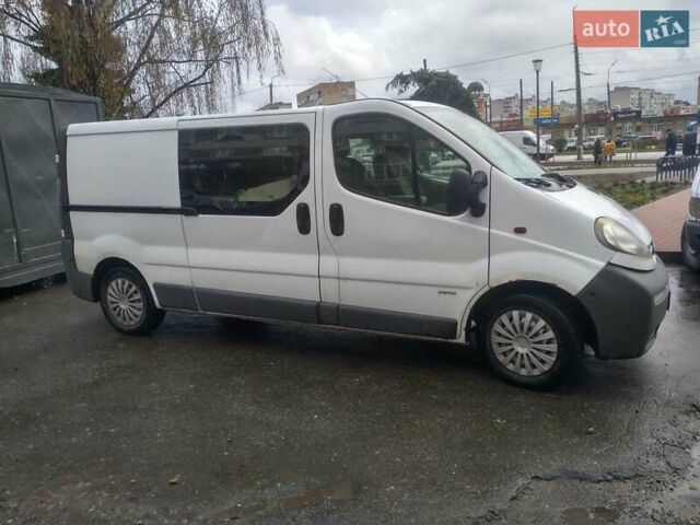 Білий Опель Віваро, об'ємом двигуна 1.9 л та пробігом 525 тис. км за 5500 $, фото 1 на Automoto.ua