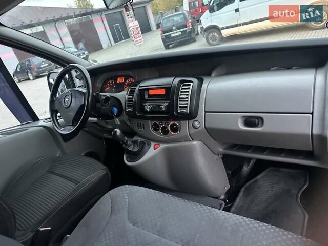 Білий Опель Віваро, об'ємом двигуна 1.9 л та пробігом 245 тис. км за 8800 $, фото 21 на Automoto.ua