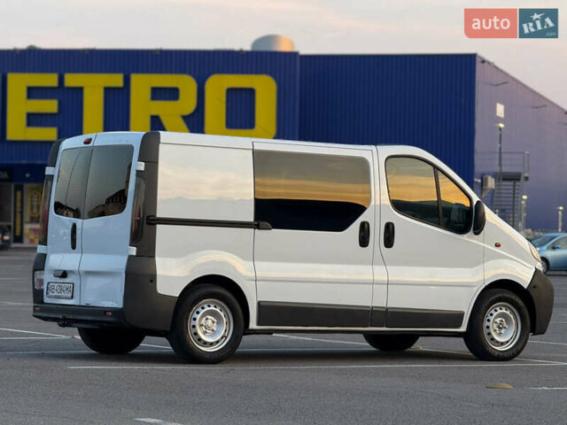 Білий Опель Віваро, об'ємом двигуна 1.9 л та пробігом 340 тис. км за 7800 $, фото 6 на Automoto.ua
