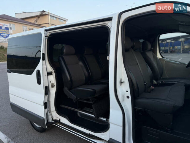 Білий Опель Віваро, об'ємом двигуна 1.9 л та пробігом 340 тис. км за 7800 $, фото 23 на Automoto.ua