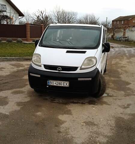 Білий Опель Віваро, об'ємом двигуна 1.9 л та пробігом 450 тис. км за 7200 $, фото 10 на Automoto.ua