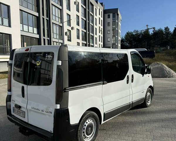 Белый Опель Виваро, объемом двигателя 1.9 л и пробегом 415 тыс. км за 5999 $, фото 5 на Automoto.ua