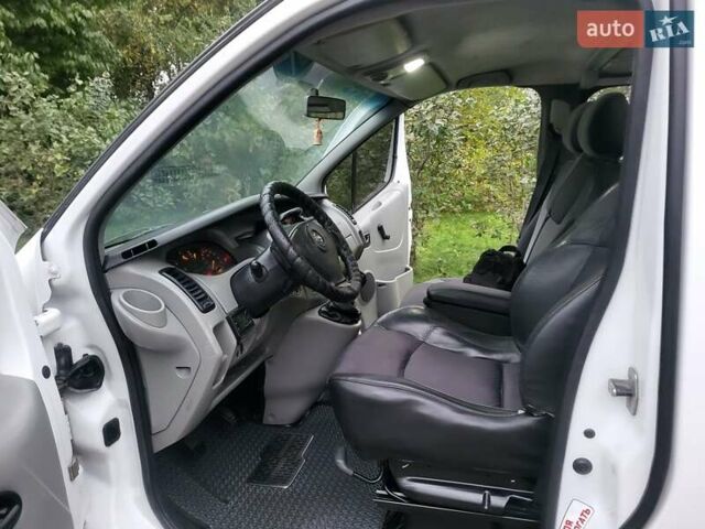 Білий Опель Віваро, об'ємом двигуна 1.9 л та пробігом 243 тис. км за 7800 $, фото 115 на Automoto.ua