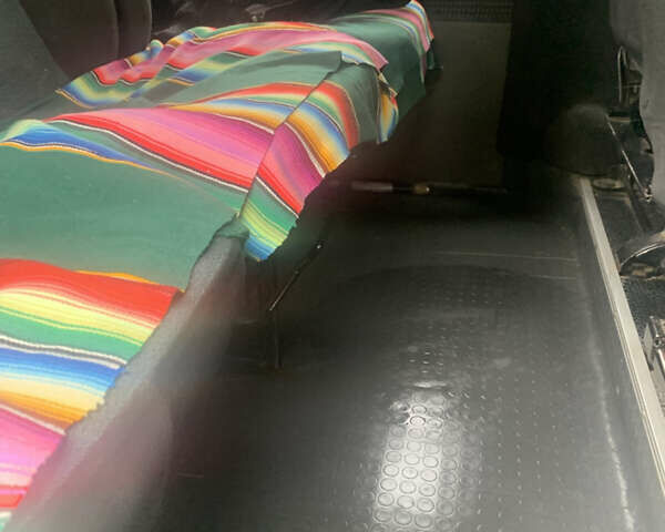 Білий Опель Віваро, об'ємом двигуна 1.9 л та пробігом 412 тис. км за 6800 $, фото 8 на Automoto.ua