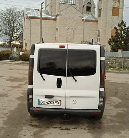 Білий Опель Віваро, об'ємом двигуна 1.9 л та пробігом 450 тис. км за 7200 $, фото 5 на Automoto.ua