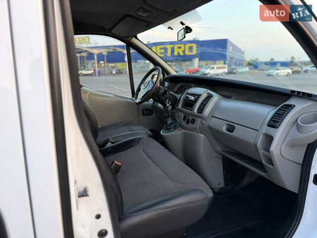 Білий Опель Віваро, об'ємом двигуна 1.9 л та пробігом 340 тис. км за 7800 $, фото 15 на Automoto.ua