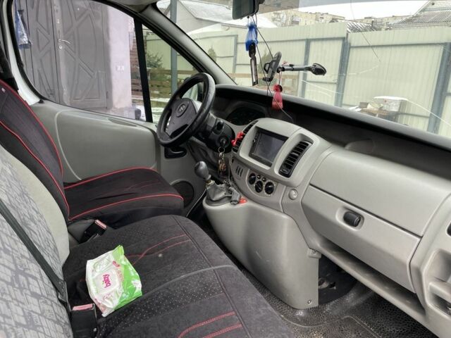 Белый Опель Виваро, объемом двигателя 1.9 л и пробегом 420 тыс. км за 7000 $, фото 7 на Automoto.ua