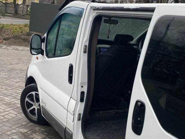 Білий Опель Віваро, об'ємом двигуна 1.9 л та пробігом 459 тис. км за 7200 $, фото 2 на Automoto.ua