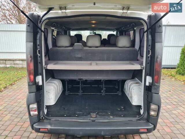 Белый Опель Виваро, объемом двигателя 1.9 л и пробегом 402 тыс. км за 7100 $, фото 11 на Automoto.ua