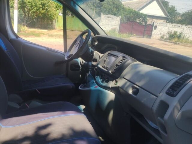 Білий Опель Віваро, об'ємом двигуна 1.9 л та пробігом 250 тис. км за 6800 $, фото 4 на Automoto.ua