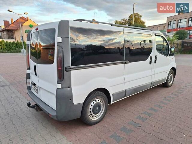 Білий Опель Віваро, об'ємом двигуна 1.9 л та пробігом 272 тис. км за 8800 $, фото 9 на Automoto.ua