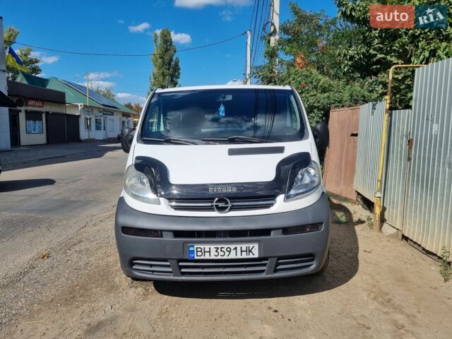 Белый Опель Виваро, объемом двигателя 1.9 л и пробегом 430 тыс. км за 5800 $, фото 2 на Automoto.ua