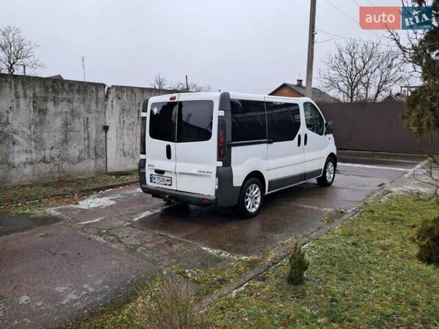 Білий Опель Віваро, об'ємом двигуна 1.9 л та пробігом 319 тис. км за 6800 $, фото 7 на Automoto.ua