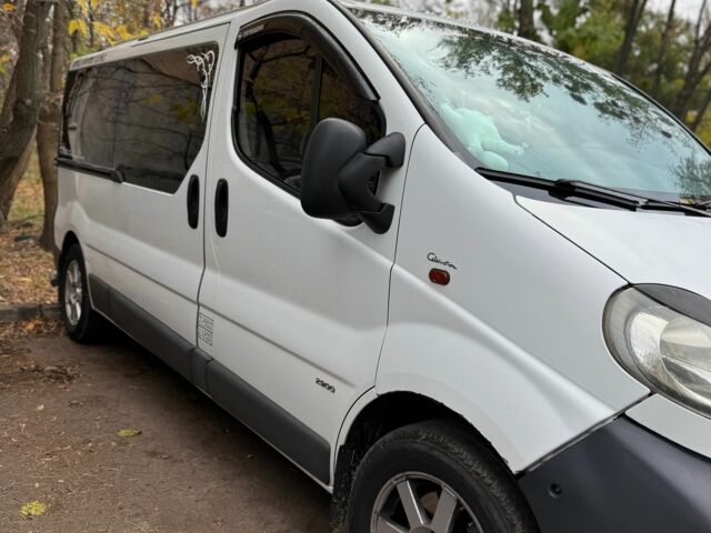 Белый Опель Виваро, объемом двигателя 1.9 л и пробегом 200 тыс. км за 7700 $, фото 1 на Automoto.ua