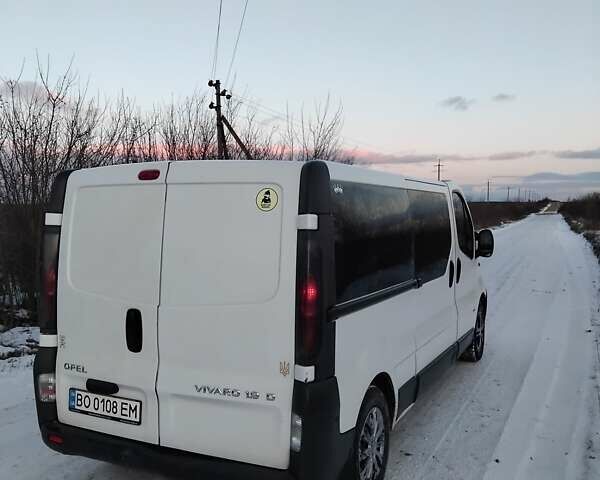 Белый Опель Виваро, объемом двигателя 1.9 л и пробегом 341 тыс. км за 7350 $, фото 3 на Automoto.ua