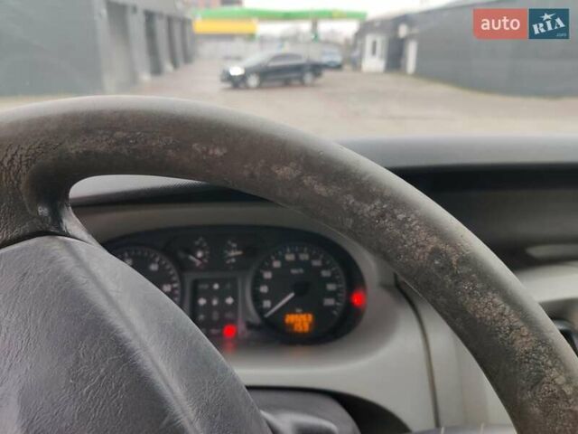 Белый Опель Виваро, объемом двигателя 1.87 л и пробегом 280 тыс. км за 6000 $, фото 6 на Automoto.ua