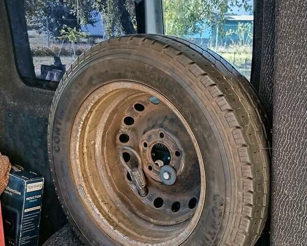 Белый Опель Виваро, объемом двигателя 2.5 л и пробегом 252 тыс. км за 7500 $, фото 10 на Automoto.ua