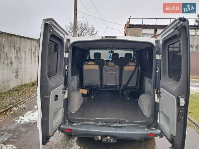 Білий Опель Віваро, об'ємом двигуна 1.9 л та пробігом 319 тис. км за 6800 $, фото 9 на Automoto.ua