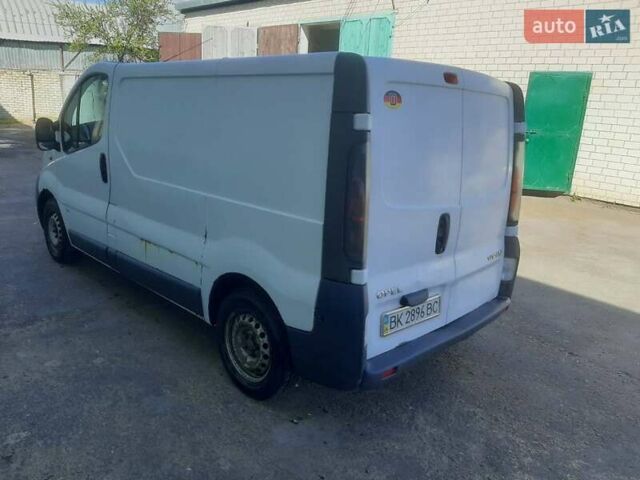 Белый Опель Виваро, объемом двигателя 1.87 л и пробегом 659 тыс. км за 4800 $, фото 2 на Automoto.ua