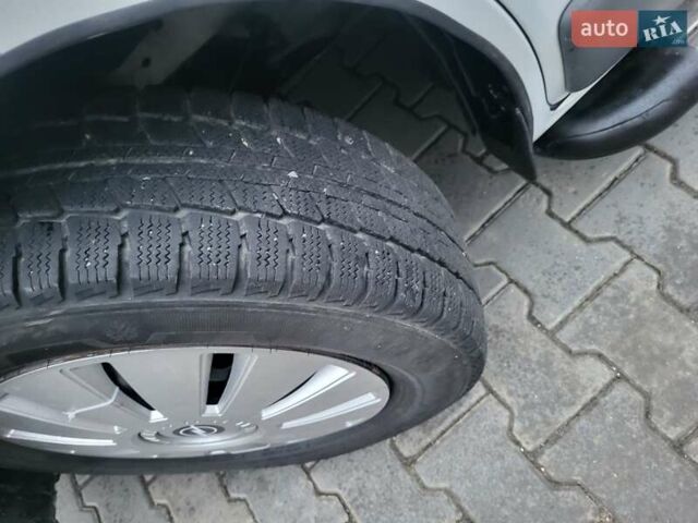 Білий Опель Віваро, об'ємом двигуна 1.9 л та пробігом 243 тис. км за 7800 $, фото 118 на Automoto.ua