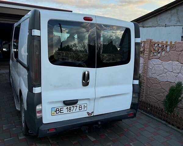 Белый Опель Виваро, объемом двигателя 1.87 л и пробегом 374 тыс. км за 7900 $, фото 6 на Automoto.ua