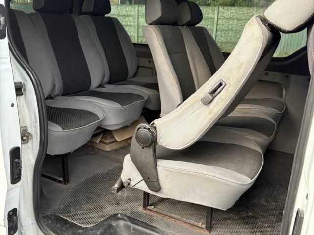 Белый Опель Виваро, объемом двигателя 1.9 л и пробегом 350 тыс. км за 6200 $, фото 4 на Automoto.ua