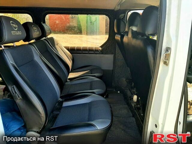 Белый Опель Виваро, объемом двигателя 1.9 л и пробегом 720 тыс. км за 7870 $, фото 1 на Automoto.ua