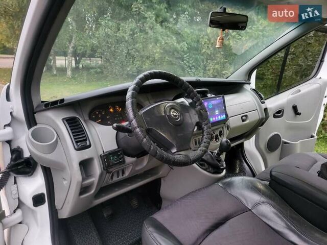 Білий Опель Віваро, об'ємом двигуна 1.9 л та пробігом 243 тис. км за 7800 $, фото 114 на Automoto.ua