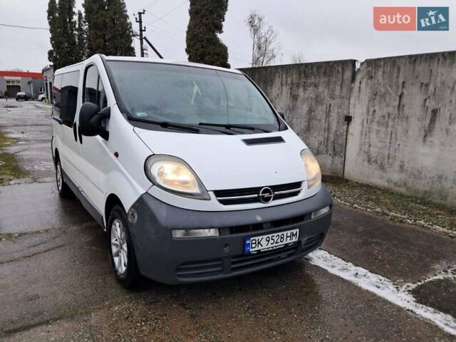 Білий Опель Віваро, об'ємом двигуна 1.9 л та пробігом 319 тис. км за 6800 $, фото 15 на Automoto.ua