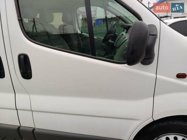 Белый Опель Виваро, объемом двигателя 1.87 л и пробегом 280 тыс. км за 6000 $, фото 3 на Automoto.ua
