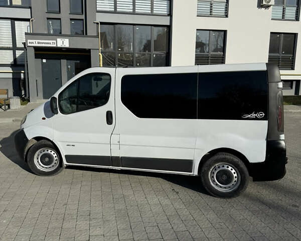 Белый Опель Виваро, объемом двигателя 1.9 л и пробегом 415 тыс. км за 5999 $, фото 9 на Automoto.ua