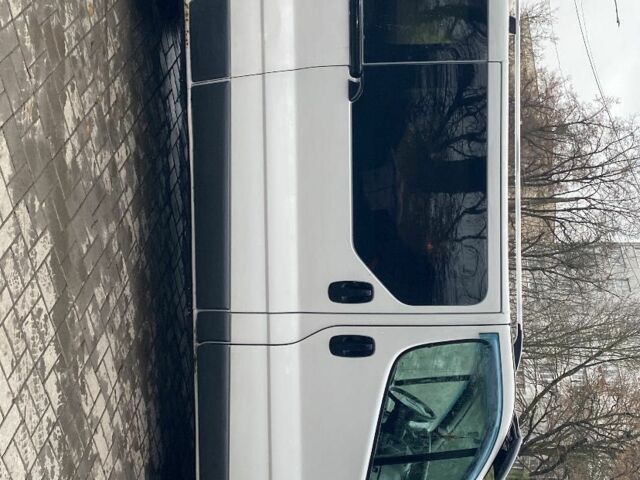 Білий Опель Віваро, об'ємом двигуна 1.9 л та пробігом 459 тис. км за 7200 $, фото 3 на Automoto.ua