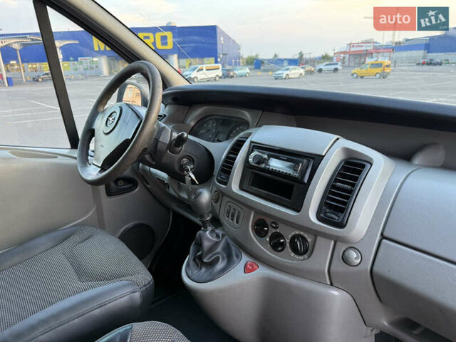Білий Опель Віваро, об'ємом двигуна 1.9 л та пробігом 340 тис. км за 7800 $, фото 17 на Automoto.ua