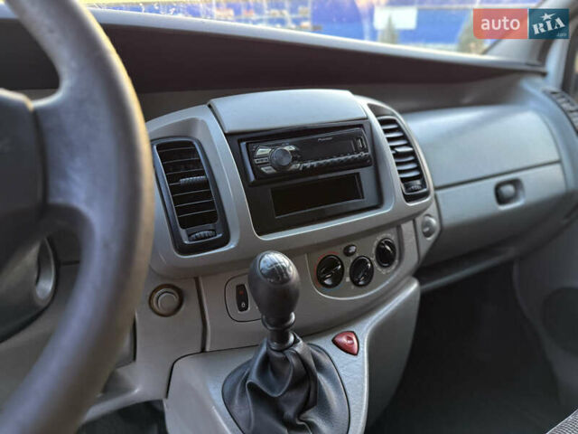 Білий Опель Віваро, об'ємом двигуна 1.9 л та пробігом 340 тис. км за 7800 $, фото 11 на Automoto.ua