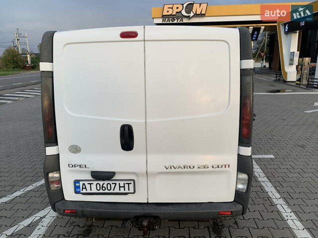 Белый Опель Виваро, объемом двигателя 2.46 л и пробегом 253 тыс. км за 4900 $, фото 9 на Automoto.ua