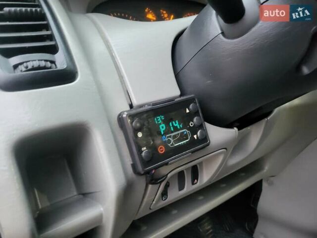 Білий Опель Віваро, об'ємом двигуна 1.9 л та пробігом 243 тис. км за 7800 $, фото 113 на Automoto.ua