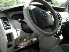 Белый Опель Виваро, объемом двигателя 1.9 л и пробегом 320 тыс. км за 5700 $, фото 6 на Automoto.ua