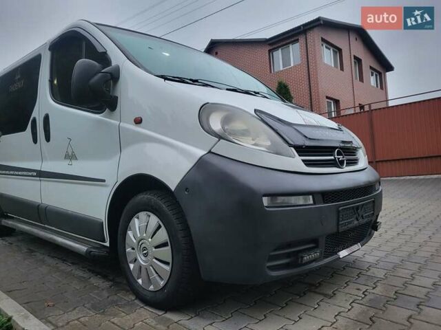 Білий Опель Віваро, об'ємом двигуна 1.9 л та пробігом 243 тис. км за 7800 $, фото 9 на Automoto.ua