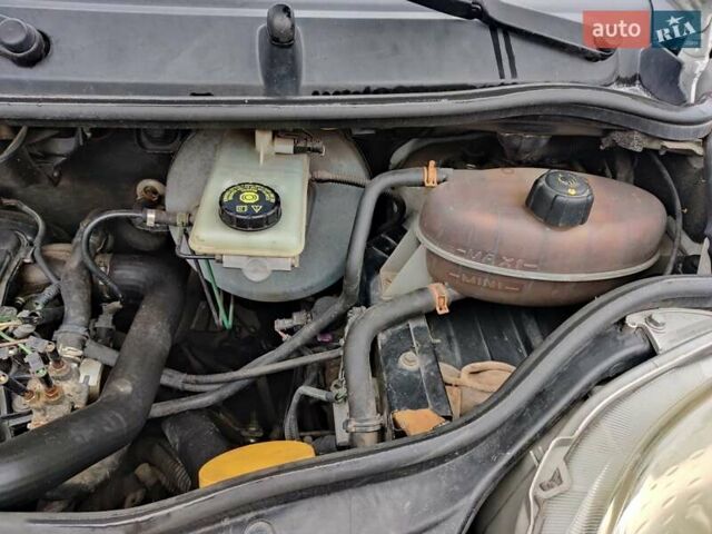 Белый Опель Виваро, объемом двигателя 1.87 л и пробегом 280 тыс. км за 6000 $, фото 21 на Automoto.ua