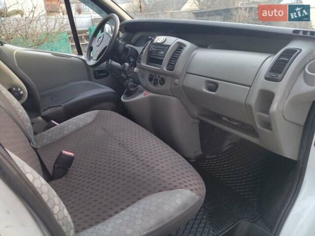 Білий Опель Віваро, об'ємом двигуна 1.87 л та пробігом 307 тис. км за 6590 $, фото 15 на Automoto.ua