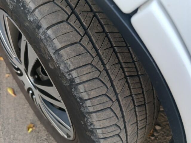 Білий Опель Віваро, об'ємом двигуна 2 л та пробігом 217 тис. км за 9200 $, фото 4 на Automoto.ua