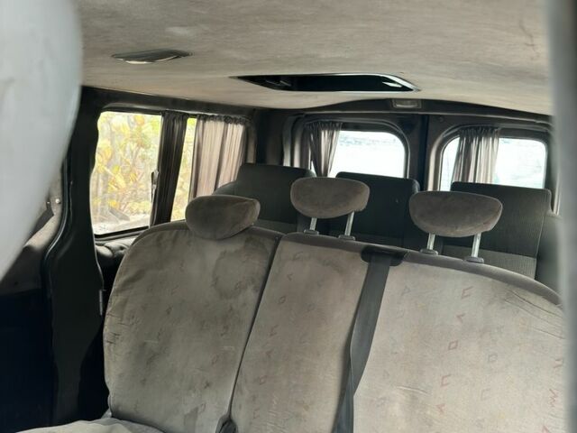 Белый Опель Виваро, объемом двигателя 1.9 л и пробегом 389 тыс. км за 3700 $, фото 2 на Automoto.ua