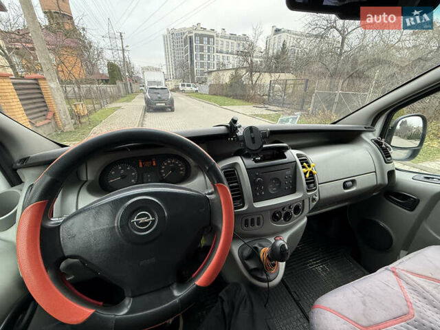 Белый Опель Виваро, объемом двигателя 1.9 л и пробегом 273 тыс. км за 8500 $, фото 15 на Automoto.ua