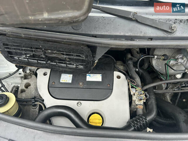 Белый Опель Виваро, объемом двигателя 1.87 л и пробегом 364 тыс. км за 5700 $, фото 12 на Automoto.ua